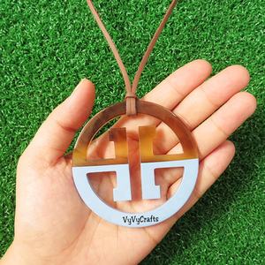 Venta al por mayor Natural Cuerno de Búfalo Colgante Cuerno de Vaca Joyería para el año en el momento de la compra para el día de la semana - Product Image 1