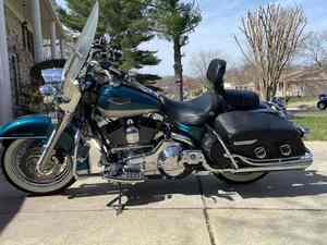 Harley-Davidson Road King Classic Touring Comfort Premium Strength Mastery Cruiser d'occasion de 2004, origine américaine - Product Image 2