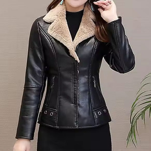 Chaqueta de Moto de Cuero PU para Mujer con Ribete de Piel, Cierre de Cremallera, Abrigo Grueso y Cálido para Invierno, Corte Regular, Color Sólido - Product Image 5