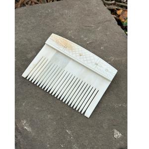 Peigne à dents larges pour cheveux bouclés et épais - Product Image 1