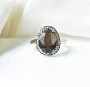 Anillo Halo de Zafiro Natural Corte Ovalado Celestial Shadow en Plata de Ley 925 - Product Image 1