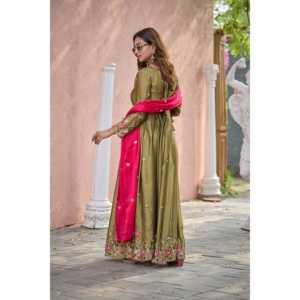 Pent y hermoso vestido de noche de diseñador con Dupatta para fiestas - Product Image 5