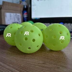 Pelota de Pickleball Ligera y Duradera para Entrenamiento y Uso Deportivo - Product Image 3