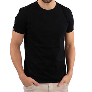 Camiseta transpirable con cuello redondo y estampado para hombre - Product Image 1