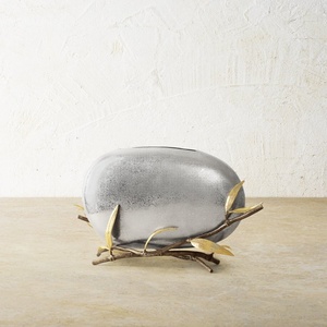Jarrón de lujo Saleem International 2026 con diseño de granada, color plateado, de metal, con hoja de ginkgo marrón dorado - Product Image 5
