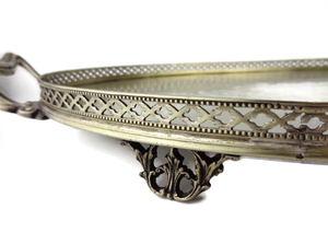 Bandeja de Servir Vintage al por Mayor con Acabado de Latón y Asas Fundidas, Plato Decorativo Redondo de Metal en Tono Oro Antiguo en Venta - Product Image 6