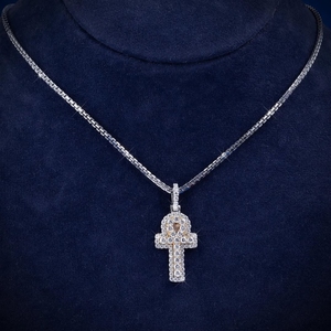 Pendentif Croix de Luxe Personnalisé en Moissanite VVS, Argent Sterling 925, Bijou Hip Hop Diamanté Effet Glacé, Cadeau Tendance - Product Image 3