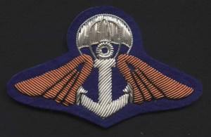 Écussons brodés personnalisés de haute qualité pour blazers, ailes de parachutiste, gants, en tissu de laine fait main, style classique, prix - Product Image 3