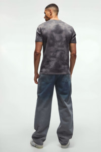 Oversized 300 GSM 100% Cotton Unisex T-shirt High Street Style Summer Round Neck Custom Graphic Printed Long Length <b>Tshirts</b> - Product Image 5