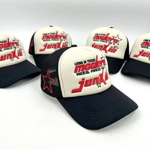 Gorra Trucker Bordada Modern Ages Made Me A Junkie, Unisex, de Malla, de 6 Paneles, Casual, con Visera Ajustable - Product Image 5