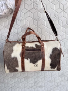 Sac de voyage en cuir de vachette véritable fait main de haute qualité, grande capacité, sac de voyage design en cuir de vachette, sac unisexe - Product Image 6
