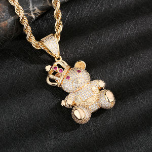 Pendentif Ours en Argent Sterling Plaqué Or avec Couronne et Pierres Moissanite, Breloque Hip Hop, Bijou Unisexe, Idéal pour les Fêtes, Design Cartoon - Product Image 3