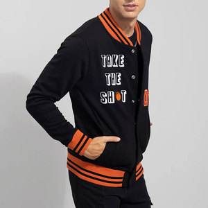 Veste universitaire homme orange et noire, broderie lettres, style preppy, coupe classique, col rabattu, simple boutonnage - Product Image 5