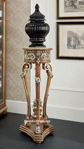 Lámpara de Madera Hecha a Mano con Temática de Castillo de Alta Calidad para Decoración de Hoteles, Restaurantes y Eventos, Disponible a Precio de Exportación - Product Image 2