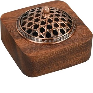 Quemador de Incienso de Sándalo Hecho a Mano con Tapa de Latón, Difusor Aromático para Uso en Todas las Estaciones - Product Image 4