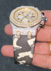 Montres personnalisées en quartz, montre chronographe mécanique avec cadran bicolore, bracelet et lunette serties de diamants, montre-bracelet à quartz - Product Image 2