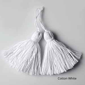 พู่ห้อยทำมือ 100% ผ้าฝ้ายและโพลีเอสเตอร์ ขนาด 7 ซม.-2.75 นิ้ว พร้อมห่วง ตกแต่งบ้านสไตล์โบโฮด้วยเส้นใยธรรมชาติ พร้อมพู่ห้อย - Product Image 2