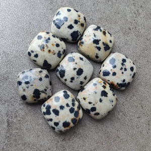 Venta al por mayor de cabujones de jaspe dalmático natural auténtico, talla cuadrada tipo cojín, parte trasera plana, gema amarilla para joyería femenina. - Product Image 1