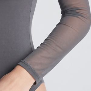 Body de mujer sexy transparente de manga larga con cuello en V, elástico, de una pieza, de rejilla. - Product Image 4