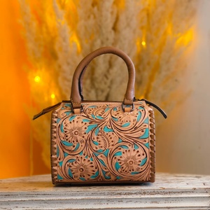 Venus Leathers Were Hot Selling Western Handmade Letter Pattern Floral Genuine Leather Crossbody Tote Zipper Closure Lightweight - Product Image 3
