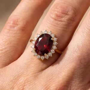 Anillo de Compromiso de Plata de Ley 925 con Moissanita y Zafiro Ovalado Rojo/Azul/Verde, Diseño Halo de Lujo para Mujer - Product Image 1