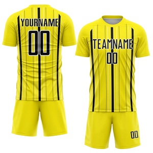 ชุดเสื้อฟุตบอลสีเหลืองดำแบบกำหนดเอง ลายทางแนวตั้ง ชุดยูนิฟอร์มฟุตบอลระบายอากาศได้ดี พร้อมโลโก้ ชื่อ และหมายเลข ผู้ผลิต - Product Image 1
