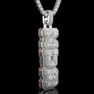 จี้เพชรฮิปฮอปแบบกำหนดเองพร้อมใบรับรอง GRA ตัวอักษรชื่อตามสั่ง เงินแท้ 925 ประดับเพชร VVS เต็มตัว สไตล์แร็ปเปอร์ จี้โมอิสซาไนต์ - Product Image 4