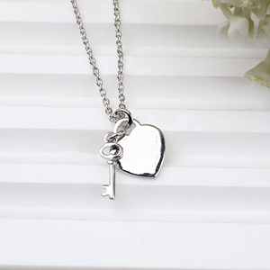 Collar de Plata de Ley 925 con Colgante de Candado y Llave, Estilo Minimalista, Hecho a Mano, para Bodas, Fiestas, Unisex, para Mujer - Product Image 3