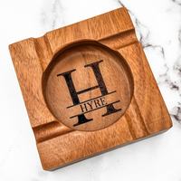Cenicero de Cigarros Cuadrado Portátil Clásico Hecho a Mano en Madera de Nogal con Grabado de Logotipo Personalizado, Accesorios de Madera Premium para Salón, Diseño Único