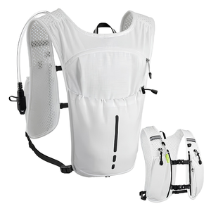 Chaleco de Hidratación Reflectante de Nailon para Correr, Maratón, Senderismo, Ligero, Transpirable, con Depósito de Agua, Mochila con Botella Flexible para Hombre y Mujer - Product Image 1