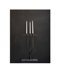 Portavelas de hierro negro romántico decorativo para mesas, chimeneas o exhibición de entrada en casas o eventos acogedores - Product Image 1