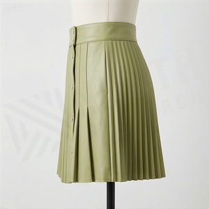 Minifalda de Cuero Sintético Plisada de Cintura Alta para Mujer, Diseño Brillante de Color Sólido, para Usar en Todas las Estaciones - Product Image 3