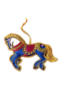 Llavero y accesorio para bolso con diseño de gallina hermosa, bordado con cuentas de colores rojo y verde, de la India. - Product Image 3