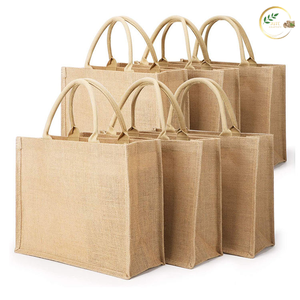 Bolsa de almuerzo sostenible de yute con bolsillo frontal y correa ajustable - Product Image 2