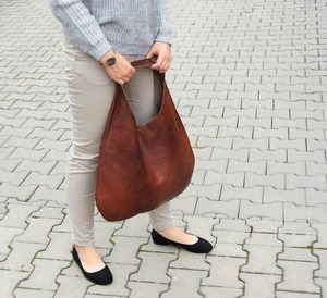 Handbag With Adjustable Strap Zipper Closure Leather <b>Bag</b> Hobo Classic Factory Oem Oversized Soft Large Capacity Leather Hobo <b>Bag</b> - Product Image 3
