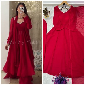 Robe longue en mousseline de soie rouge avec encolure en strass, tenue ethnique traditionnelle de boutique pour mariage et fiançailles, robe à manches longues pour femme - Product Image 3