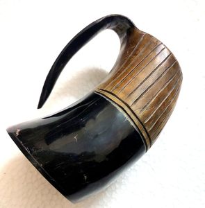 Jarra de Cerveza/Vino Hecha a Mano de Cuerno de Búfalo Vikingo, Colección de Jarra, Decoración del Hogar, Patrón Sólido Vintage, Personalizable - Product Image 3