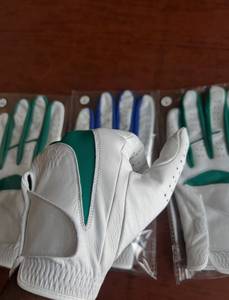 Guantes de Golf Personalizados de Alta Calidad, Transpirables, Blancos con Piel de Oveja Verde Cabretta, con Empaque Premium - Product Image 6