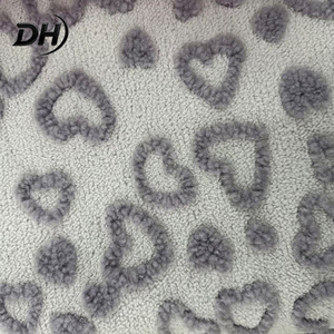 Tissu polaire doux et durable 100 % polyester à motif cœur, directement de l'usine, pour doublure de chaussures - Product Image 4