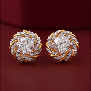 Pendientes de Diamante Cultivado en Laboratorio con Halo en Espiral en Oro Blanco, Amarillo y Rosa de 14K - Estilo Moderno - Product Image 1
