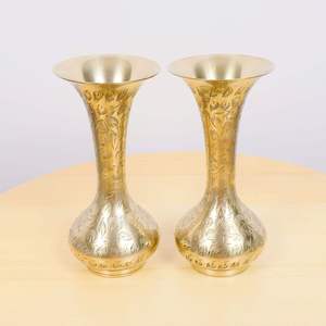 Vase à fleurs en laiton de haute qualité avec gravure durable et finition polie pour la décoration de table et la décoration intérieure - Product Image 2