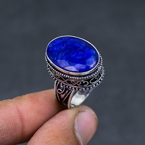 Anillo de Zafiro Azul Facetado, Hermoso y Popular, Hecho a Mano, Chapado en Plata de Ley 925, Ovalado, de Lujo, Calidad Premium, Estilo Vintage - Product Image 4