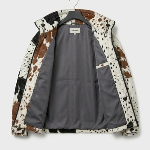 Chaqueta de Cuero Premium al por Mayor con Parches de Piel de Vaca, Fabricante de Abrigos Personalizados de Piel de Animal de Alta Gama para Hombre con Diseño Gráfico - Product Image 4