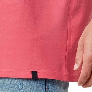 Camiseta de Hombre con Estampado Frontal Personalizado al por Mayor, 100% Algodón, Cuello Redondo, Corte Ajustado, Servicio OEM, Color Sólido, Transpirable y Ecológica - Product Image 3