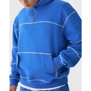 Ensemble de survêtement décontracté deux pièces pour homme, léger et écologique, avec sweat à capuche en molleton et pantalon de jogging, avec surpiqûres contrastées personnalisées - Product Image 4
