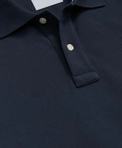 Polo homme tendance, 100% coton, poids lourd 300 GSM, logo personnalisé imprimé DTF, couleur bleu ciel, tissu piqué. - Product Image 2