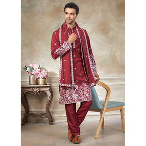 คอลเลกชันชุดแต่งกายสำหรับเทศกาลผ้าไหมแท้ของผู้ชายพร้อมงานปักลายชุดนอนผ้าไหมแท้ - Product Image 1