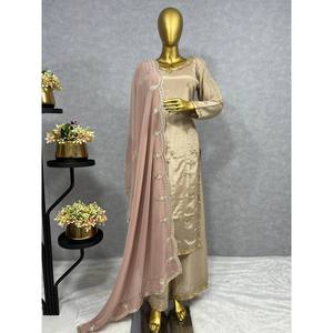 Conjunto de Top y Pantalón con Dupatta Beige para Fiesta de Mujer, Diseño JL, con Bordado, Talla M - Product Image 4