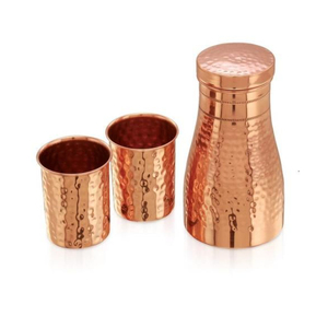 Bouteille d'eau artisanale en cuivre martelé et coffret cadeau 2 verres 1000 ml – Carafe ayurvédique anti-fuite pour la maison et le bureau - Product Image 1