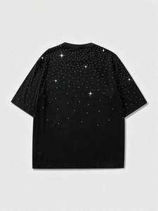 เสื้อยืดผู้ชายสีดำขนาดใหญ่ประดับเพชรเทียม พร้อมโลโก้สั่งทำพิเศษ พิมพ์ลายวิบวับ ผ้าฝ้าย 100% สไตล์สตรีทแวร์ ฮิปฮอป ดีไซน์คริสตัล - Product Image 3